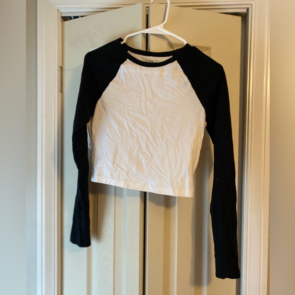 PINK Victoria's Secret Black and White Long Sleeve Tee